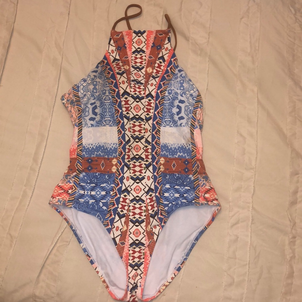 Halter top tie-back One-piece Swimsuit